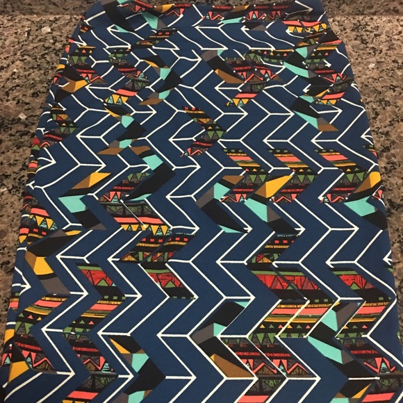 Medium LuLaRoe Cassie