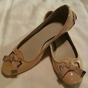 Elie Tahari Leather flat shoes