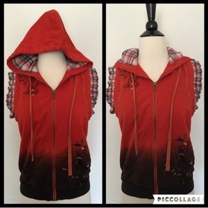 TRADE ❤️ Lulumari Embroidered Hoodie in M