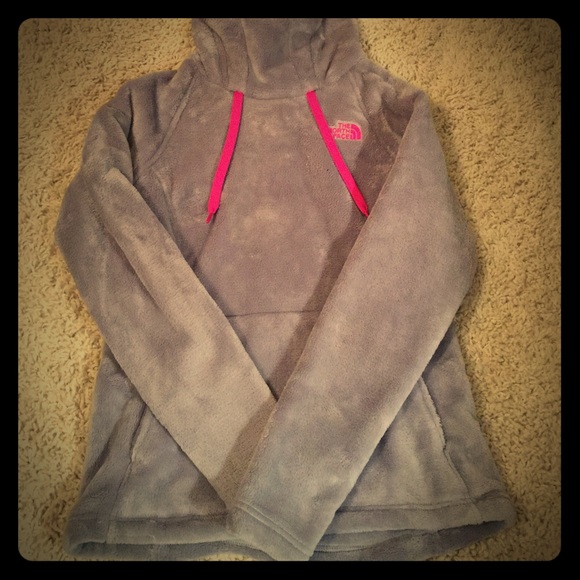 🍒🍒The North Face Fleece Hoodie!🍒🍒