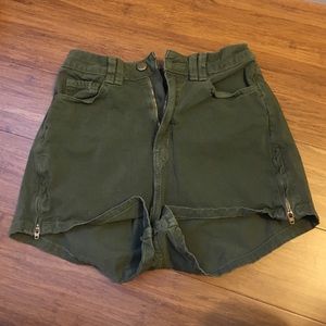 AMERICAN APPAREL - HIGH WAIST SHORTS