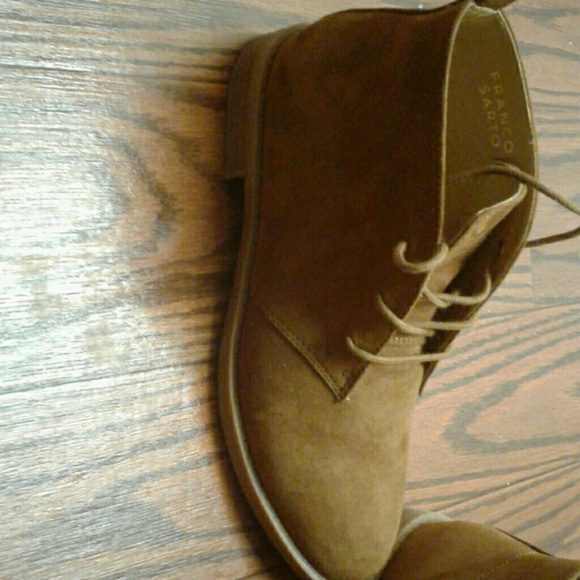 Chukka boots