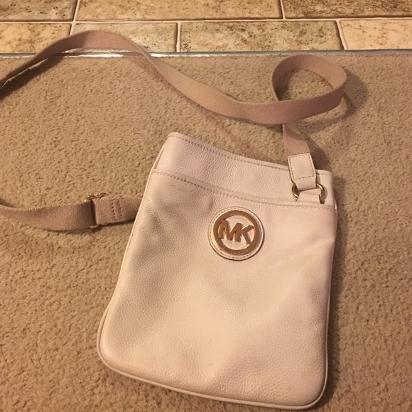 Michael kors crossbody