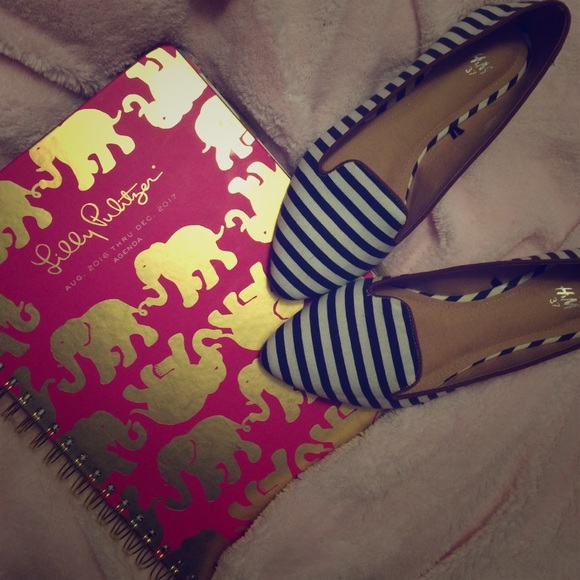 H&M Shoes - H&M pointed Flats
