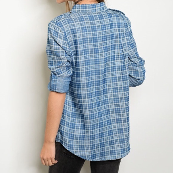 🎈LAST ONE🎈Blue Plaid Chambray Denim Button Down - Picture 3 of 4