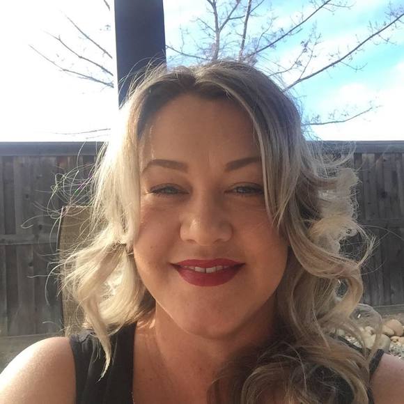 Meet your Posher, Christine