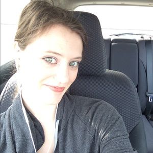 Meet your Posher, Alexis