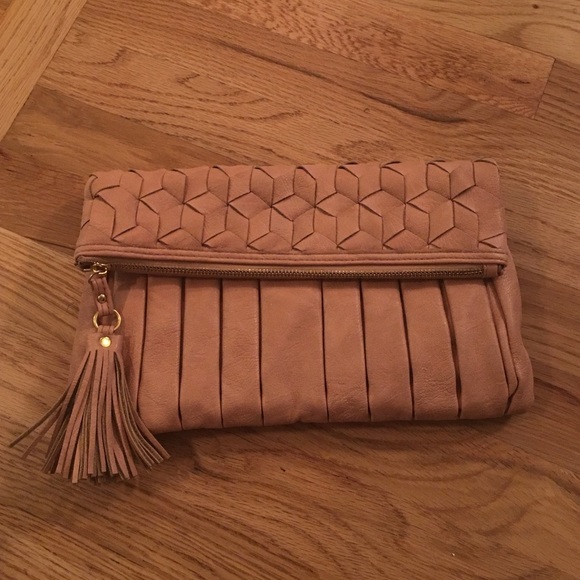 Urban expressions clutch w/ fringe tassel