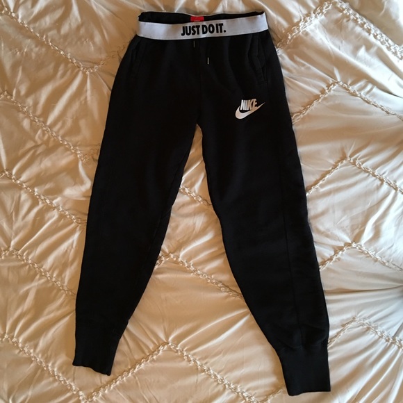 Nike Pants - Nike joggers