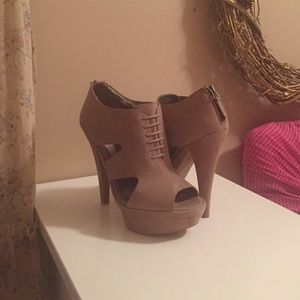 Tab faux leather peep toe cutout stilettos