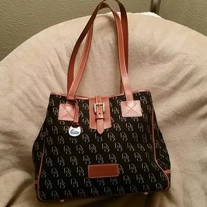 Medium D&B black background tote