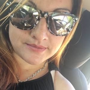 Meet your Posher, Lorena
