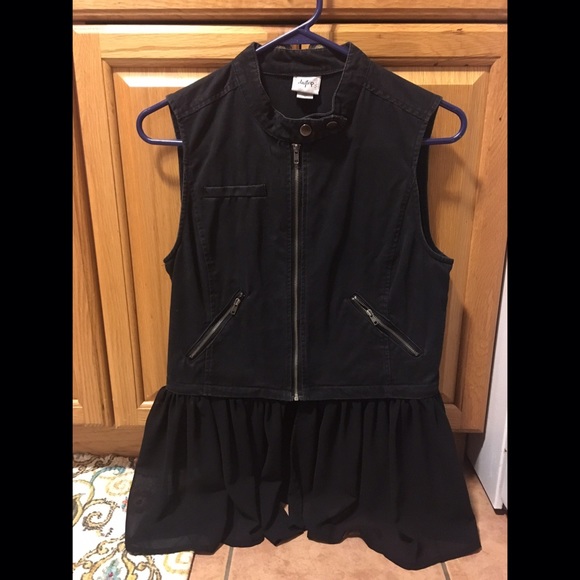 Daytrip chiffon bottom vest