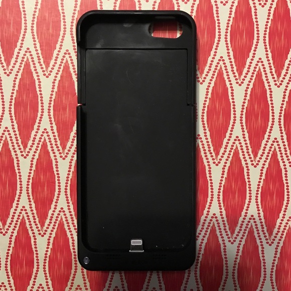 iPhone 5 charging case