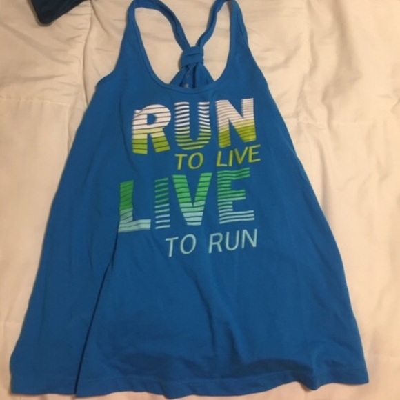 Nike Tops - super cute workout shirt😍