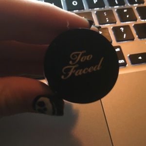 Too faced loose glitter