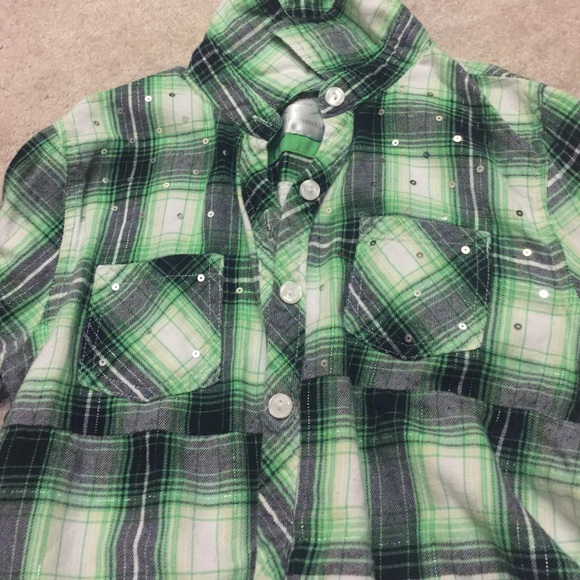 Green plaid button down - Picture 2 of 4