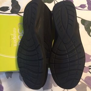 easy spirit queenie walking shoes