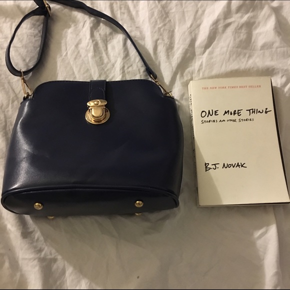 Urban Outfitters Handbags - Vintage crossbody bag