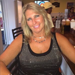 Meet your Posher, Annette