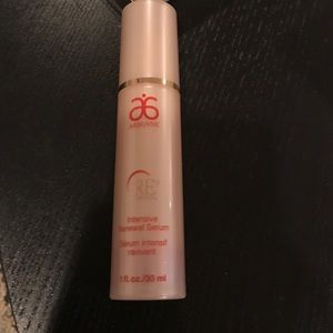 Arbonne Intensive renewal serum