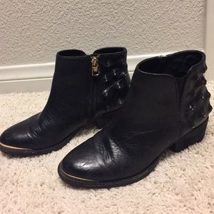 Elliot Lucca Black Bootie Stud size 5.5