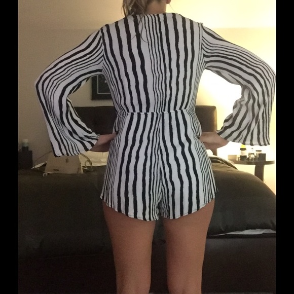 Romper - Picture 3 of 4