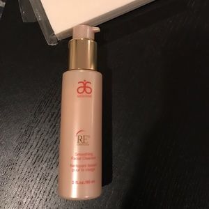 Smoothing Facial Cleanser