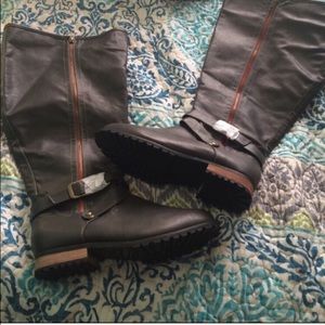 Wide Calf Gray Boots