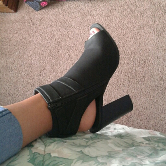 Charlotte Rusee heels - Picture 5 of 6