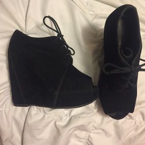 wedge laceup booties