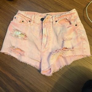 URBAN OUTFITTERS - HIGH WAIST SHORTS