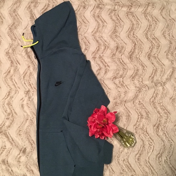 ‼️❌SOLD❌‼️Men's Nike Tech Fleece - Picture 4 of 4