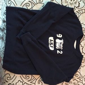 Crew neck sweat shirt