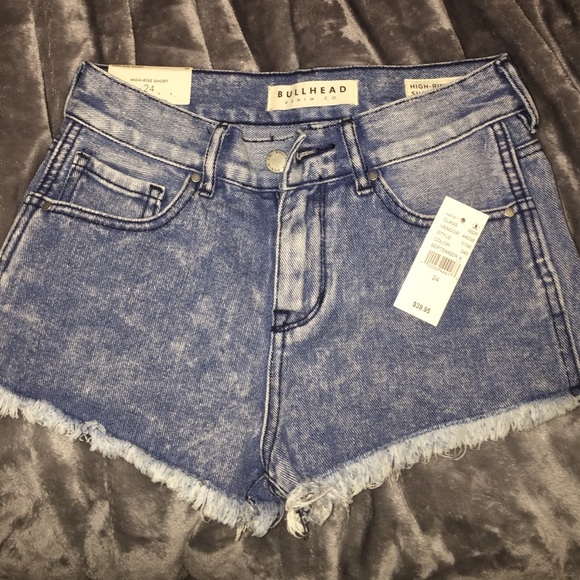 BRAND NEW bullhead shorts