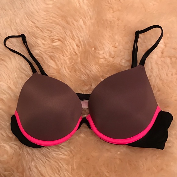 Victoria's Secret pink push up bra size 34A