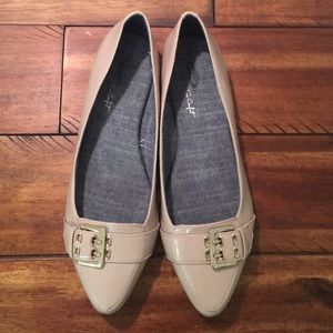 Dr Scholl's nude flats