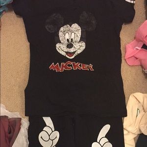 Mickey Mouse shirt and leggings for women