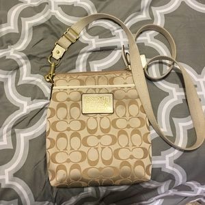 Coach poppy purse