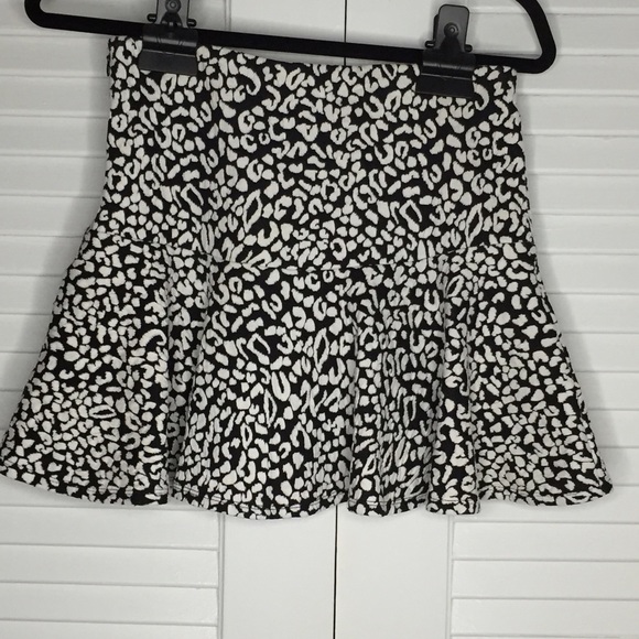 Guess Skirts - Guess Animal Print Ruffle A-Line Skirt Guess Skirts - Guess Animal Print Ruffle A-Line Skirt