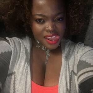 Meet your Posher, Evangeline