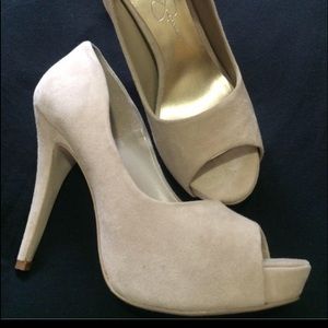 Jessica Simpson BRAND NEW platform heels Sz 7.5