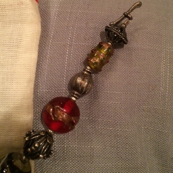 Glass bead custom bracelet with toggle closure - Picture 3 of 3