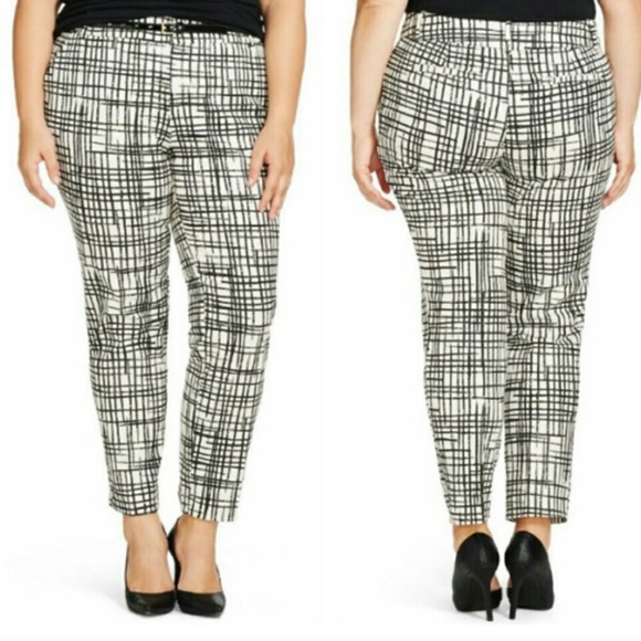 🌬Plus Size Ava & Viv Black & White Grid Pant