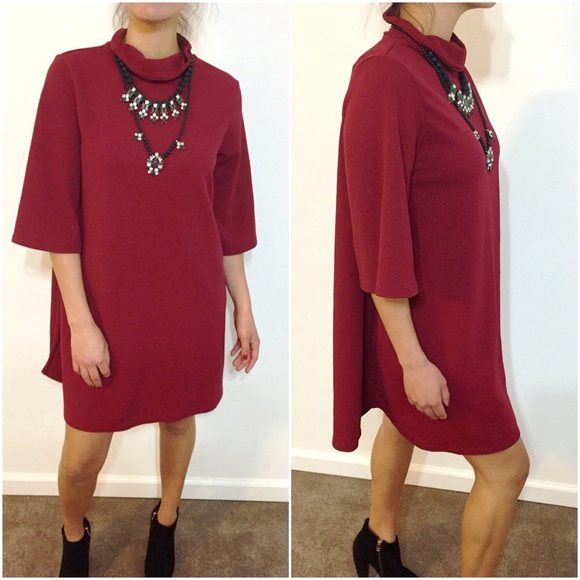 Boohoo Dresses & Skirts - NWT Boohoo Berry Collar Shift Dress