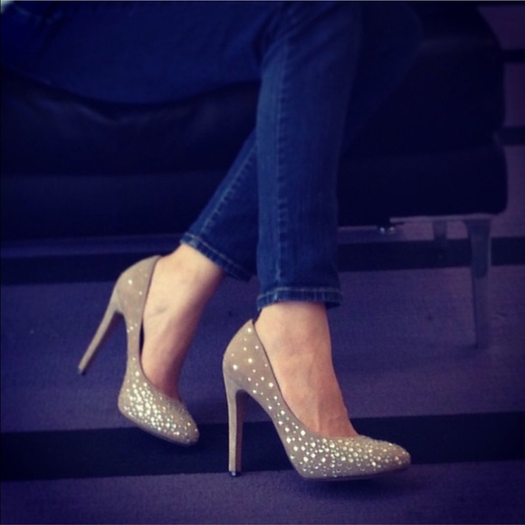 Vince Camuto suede heels