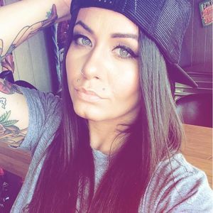 Meet your Posher, Daphne