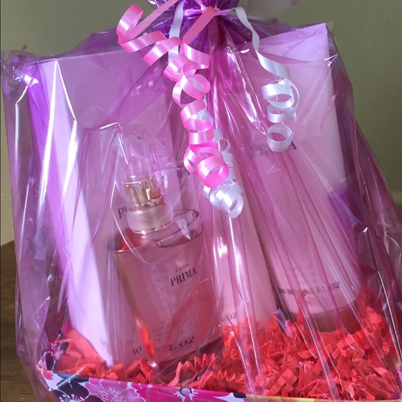 Avon prima set - Picture 1 of 1