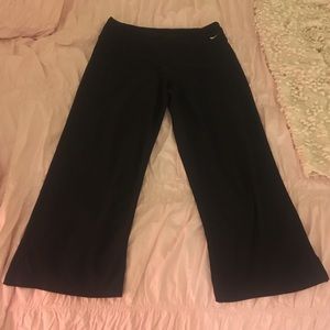 Nike dry fit Capri workout pants medium