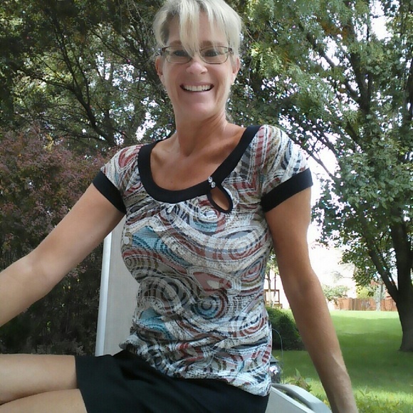 Daytrip Trendy Tee from The Buckle - Picture 1 of 1